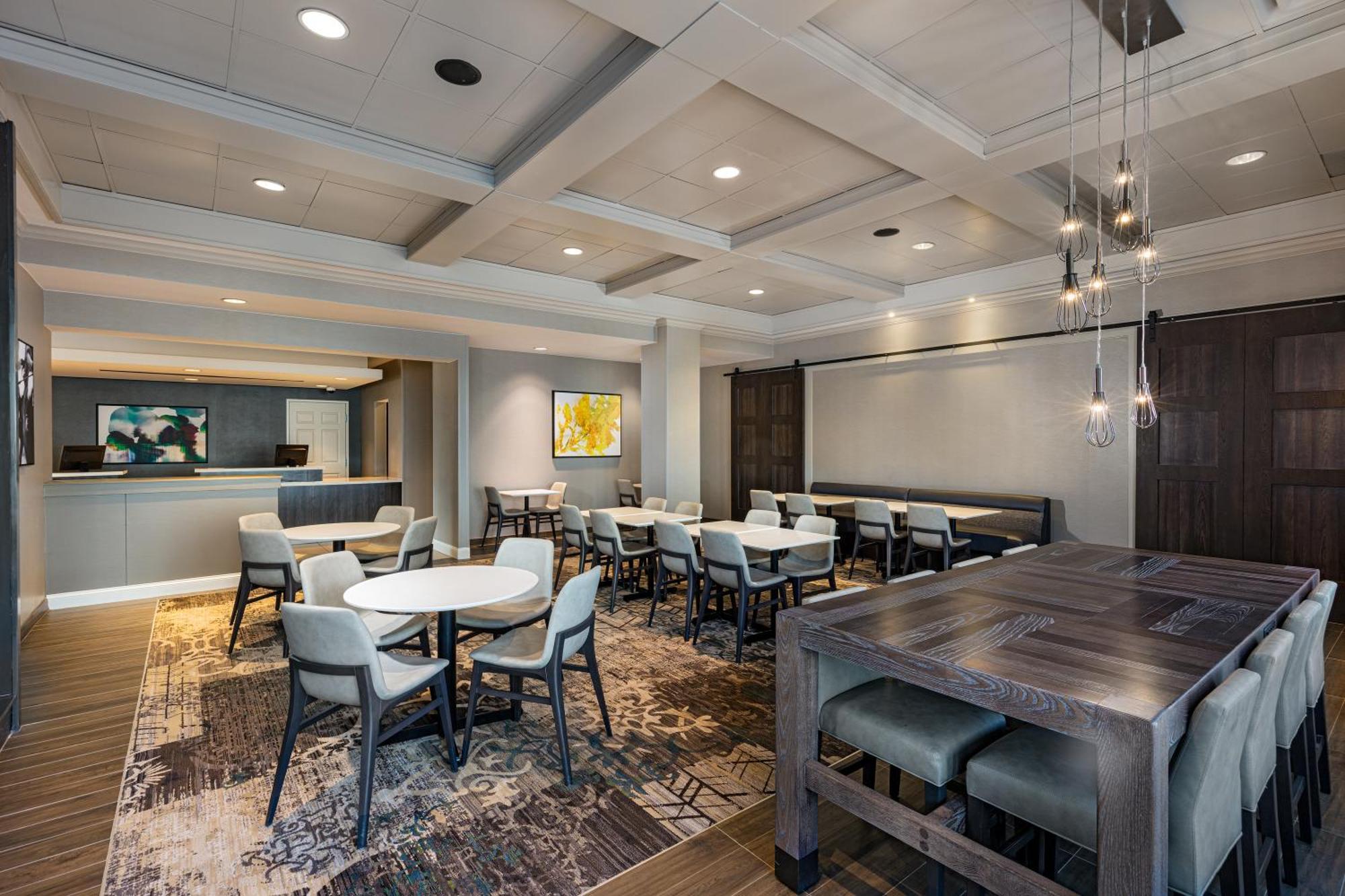 Residence Inn Louisville Downtown Екстериор снимка