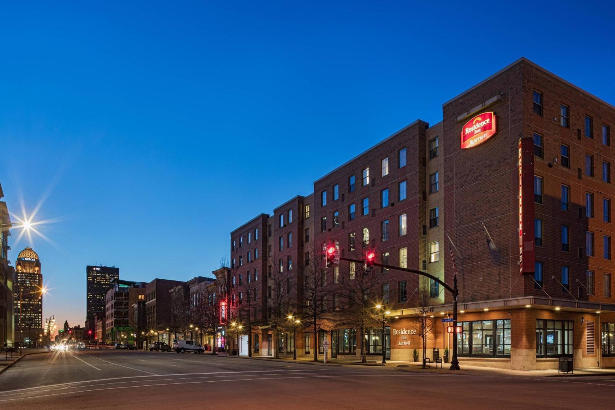 Residence Inn Louisville Downtown Екстериор снимка